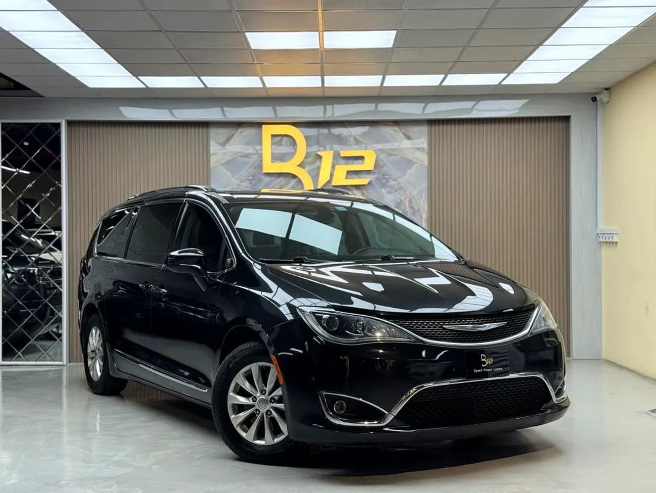 كرايسلر باسيفيكا Signature Series