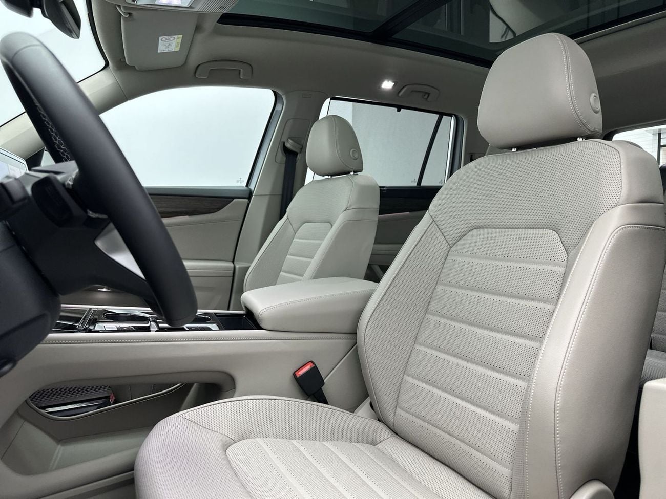 فولكس واجن تيرامونت S 2.0L Comfortline 2L (Facelift 2) (REF#35741) / 34,100 AED SAVINGS from New Car