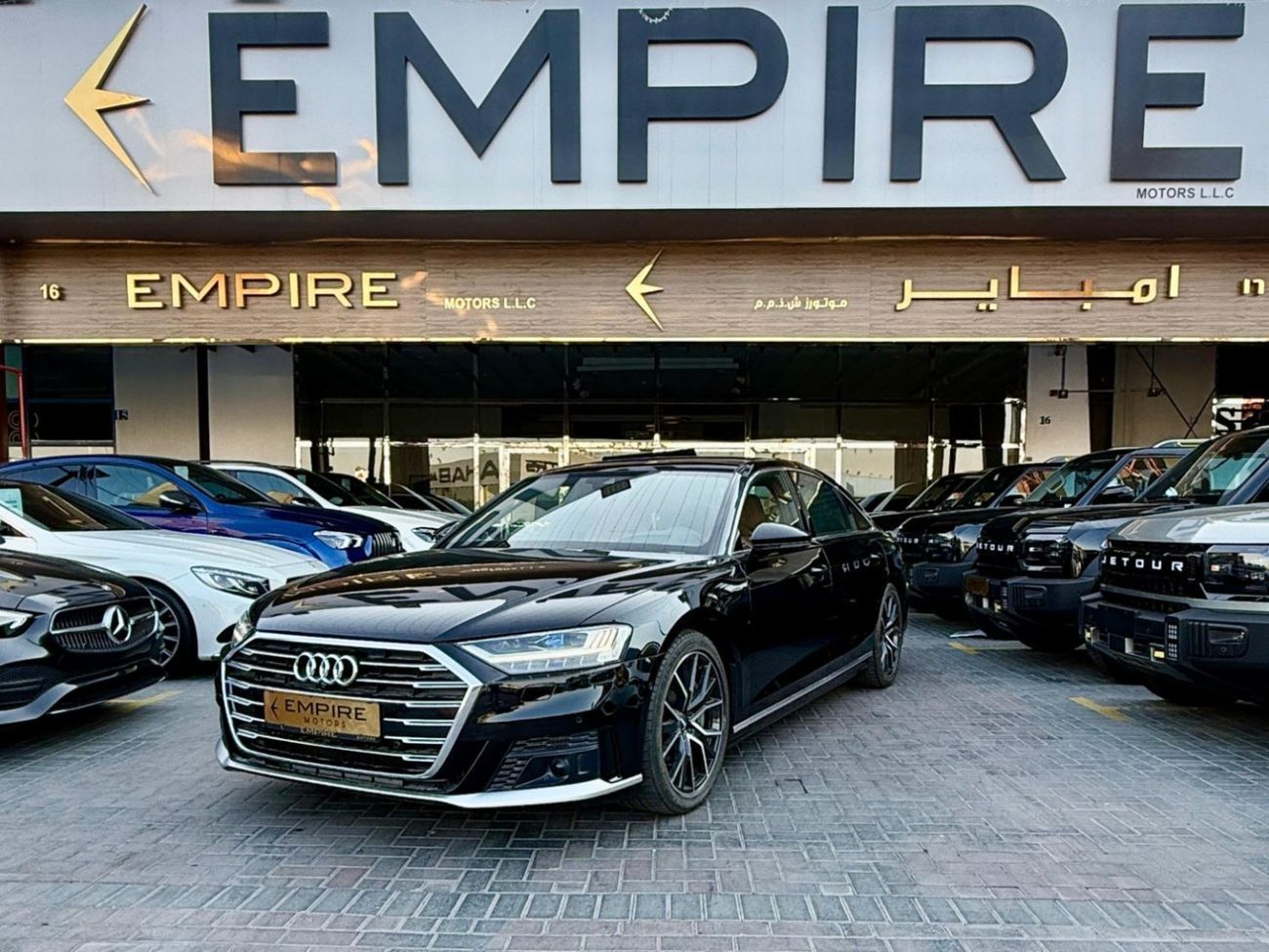 Audi A8 L 60 TFSI quattro 4.0L (460 HP)