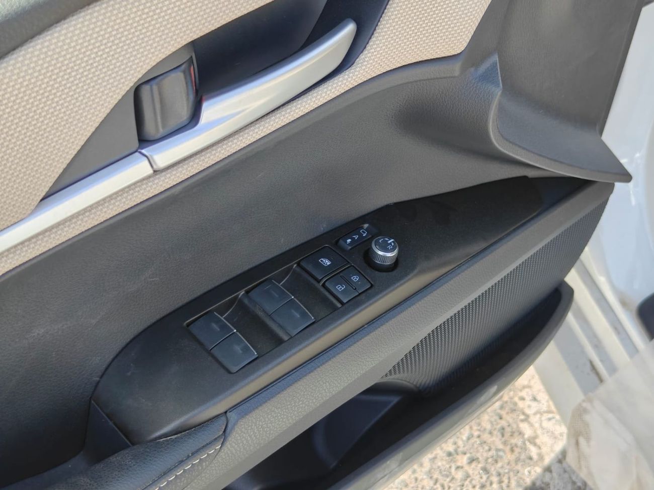 Toyota Camry Toyota Camry LE 2.5L petrol automatic GCC spec FWD