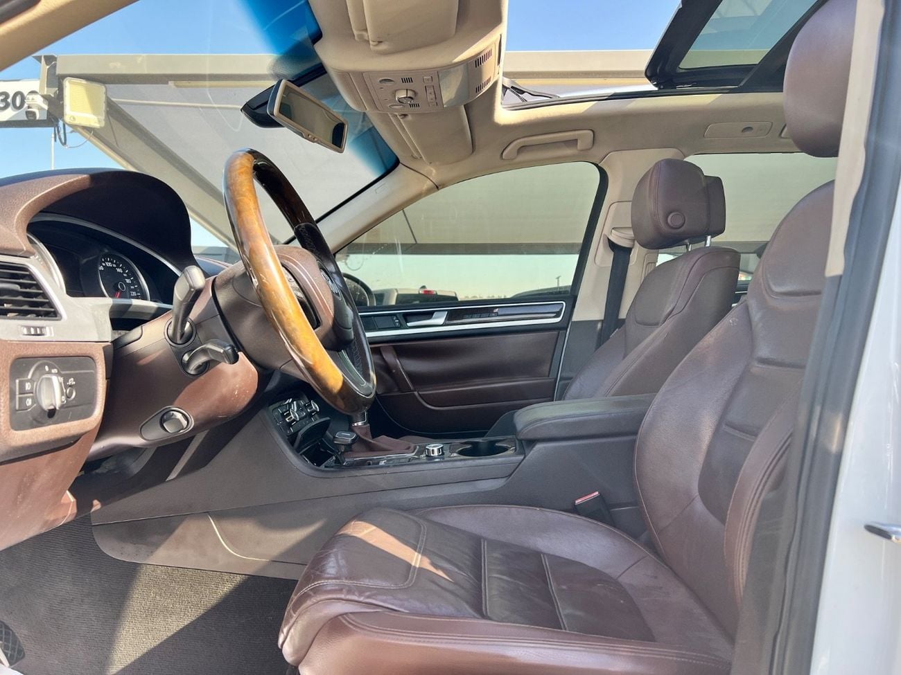 Volkswagen Touareg SE 3.6L