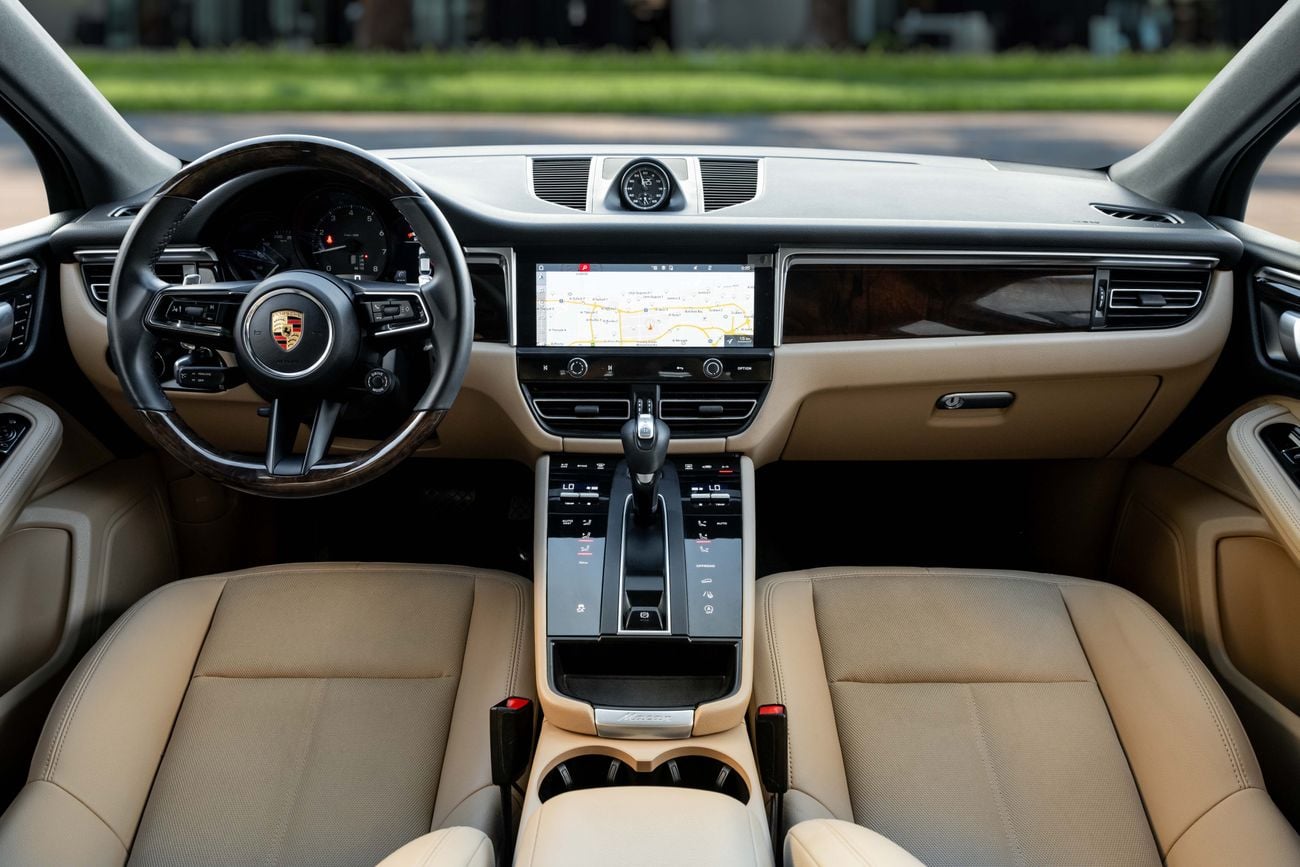 بورش ماكان 4,603 P.M | Porsche Warranty til April 2027 | Chrono Pack | 0% Downpayment