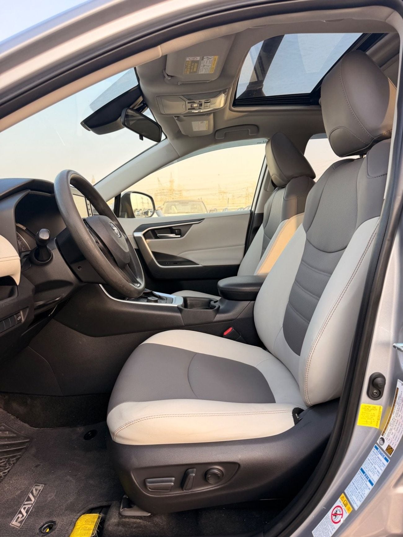 Toyota RAV4 Hybrid XLE 2.5L