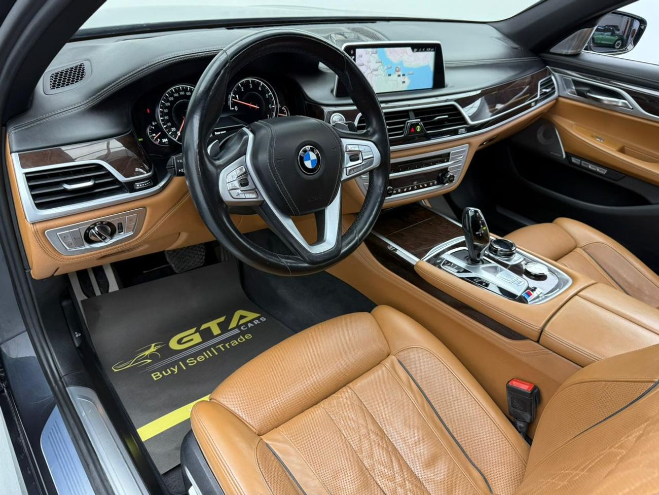 بي أم دبليو 750Li 2017 BMW M750Li xDrive, Full Service History, Fully Loaded, Excellent Condition, GCC