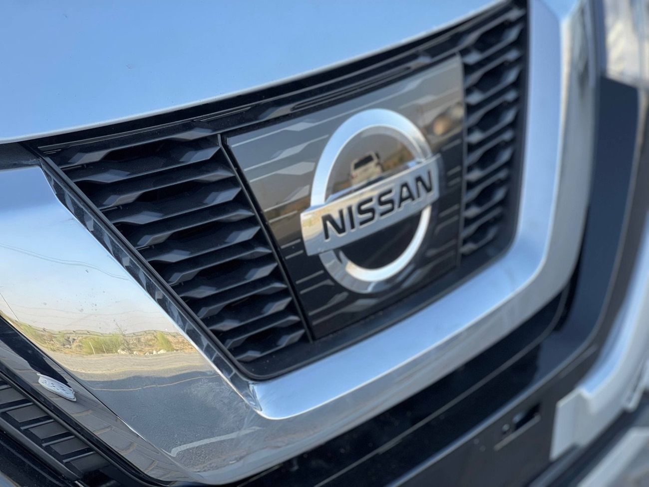 Nissan Rogue SV / 2.5L V4 / PANORAMIC SUNROOF / RADAR / 360 CAMERA / LINE KEEP ASSIST / REMOT START