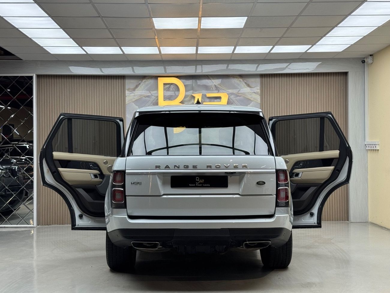 Land Rover Range Rover HSE 3.0L (380 HP)