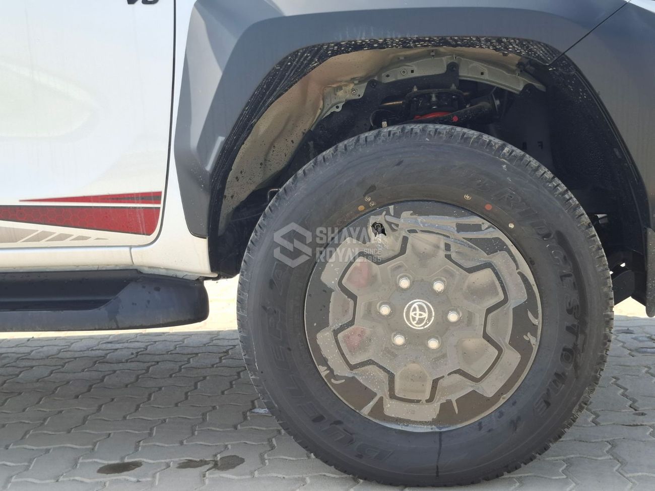 تويوتا هيلوكس GR SPORT 4.0L V6 PETROL DC AT 4WD 2026MY