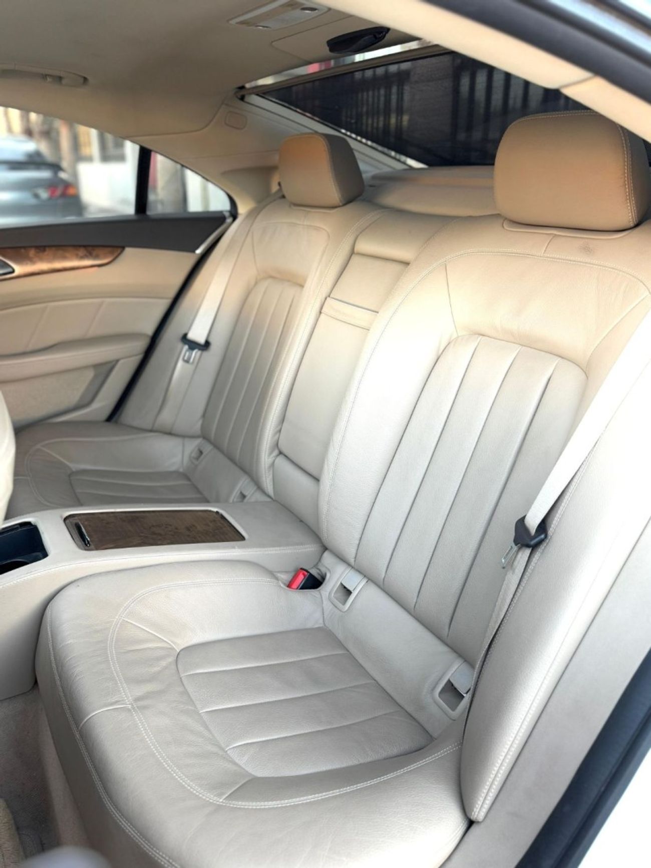 Mercedes-Benz CLS 500 Std 4.7L