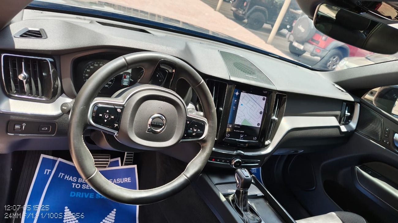Volvo XC60 T5 R Design 2.0L