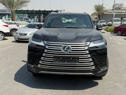 Lexus LX700h SIGNATURE LX700 HYBRID FULL WITH AUTO PARK 2025 GCC