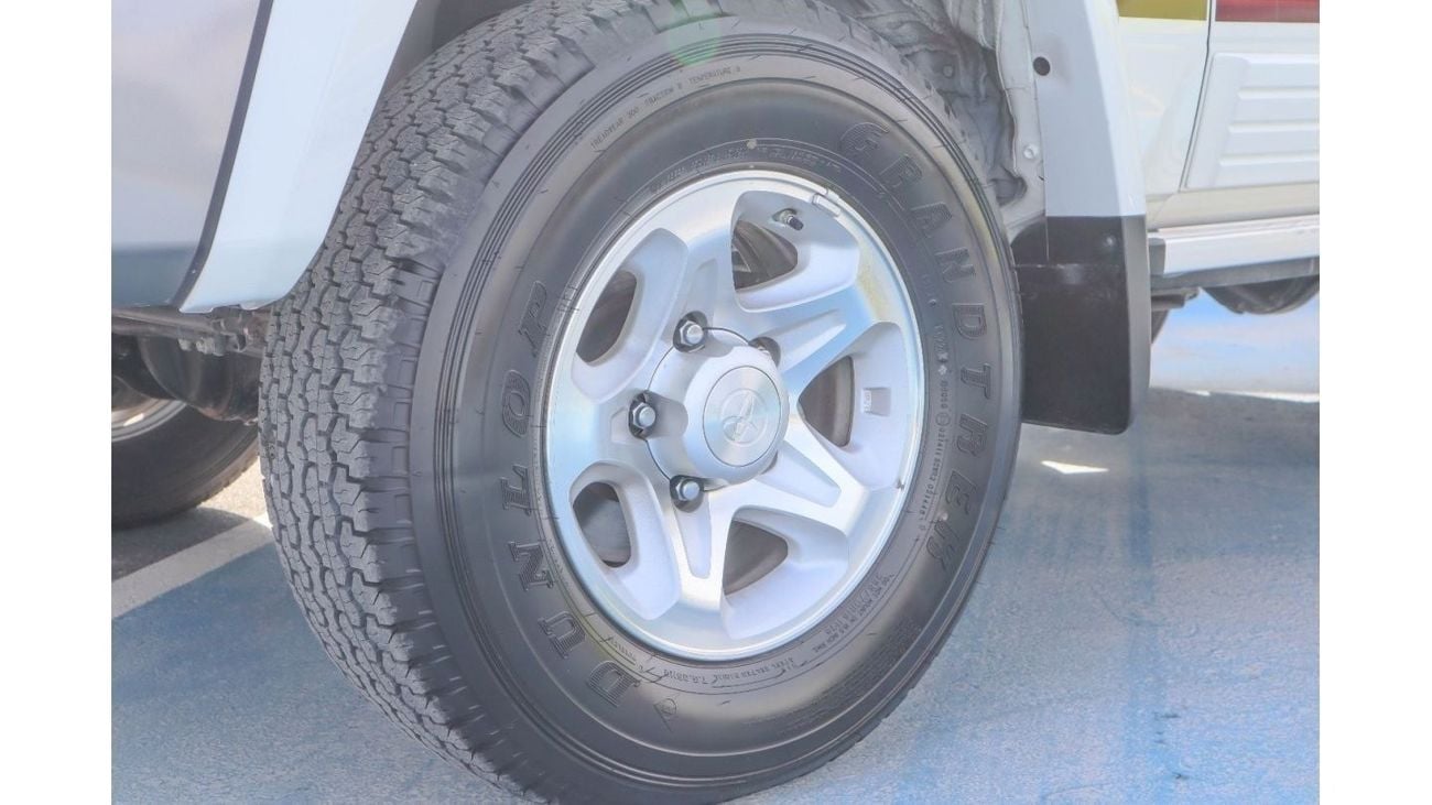 تويوتا لاند كروزر 70 2021 Toyota Land Cruiser 70 3Doors 4.0L Petrol  150000/-AED for local
