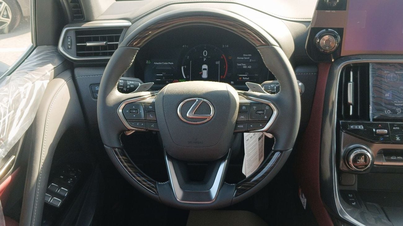 لكزس LX 700h Signature