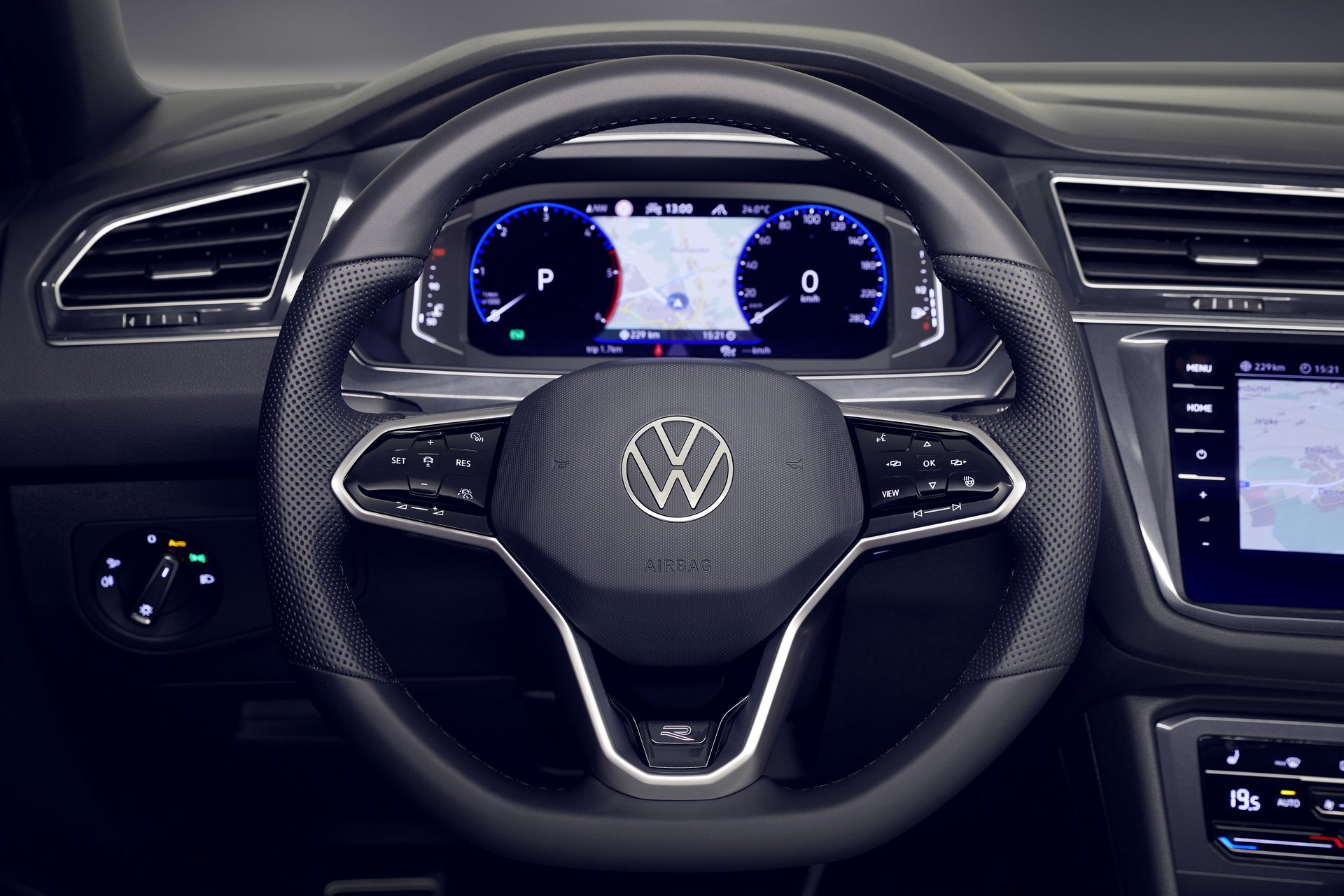 فولكس واجن تيجوان interior - Steering Wheel