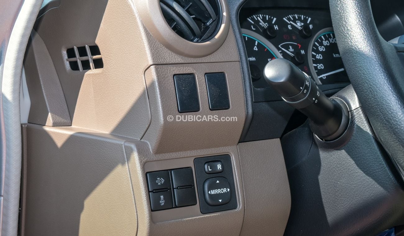 تويوتا لاند كروزر بيك آب LC79 DC 4.5L V8 MT YM 2024 (DIFF-LOCK)