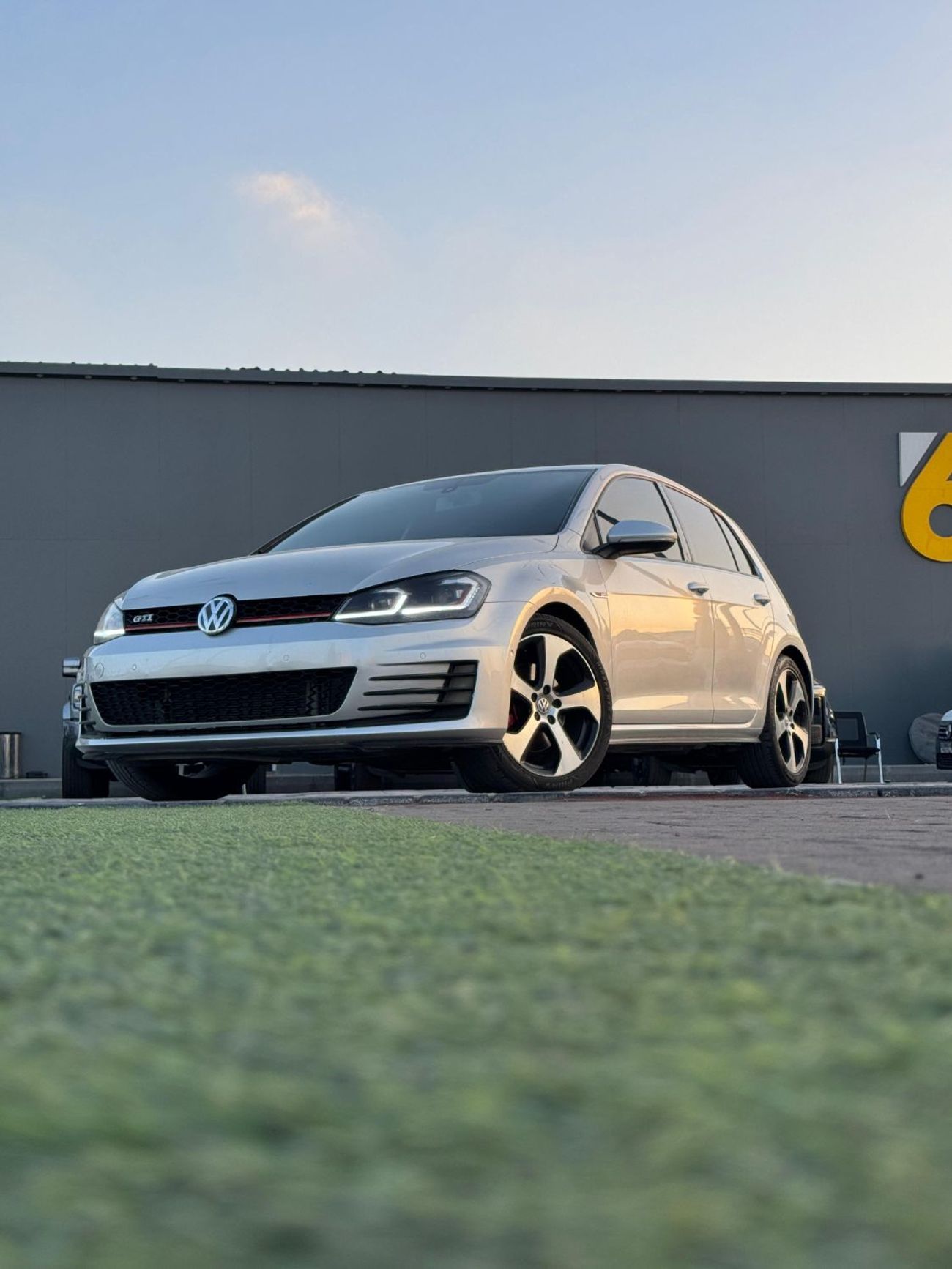 فولكس واجن جولف GTI