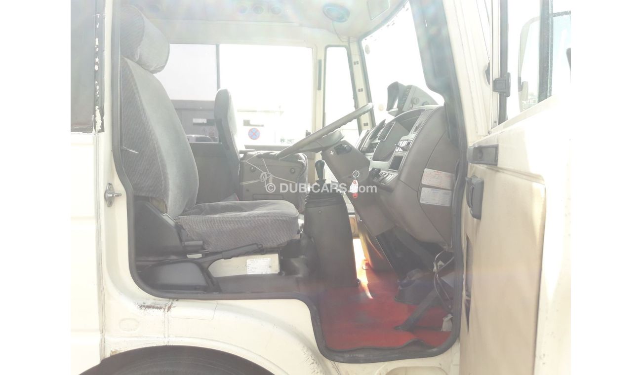 Isuzu Journey ISUZU JOURNEY BUS RIGHT HAND DRIVE   (PM1421)