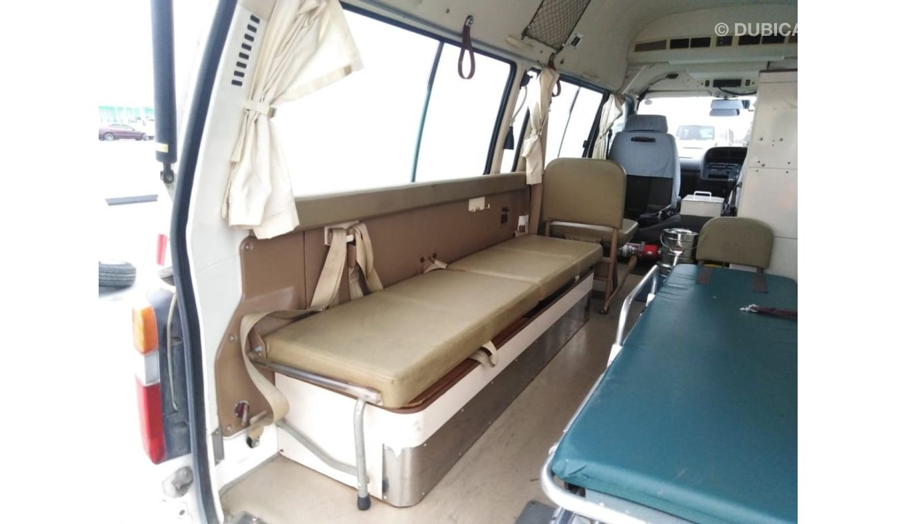 Toyota Hiace Hiace Ambulance RIGHT HAND DRIVE (Stock no PM 517 )