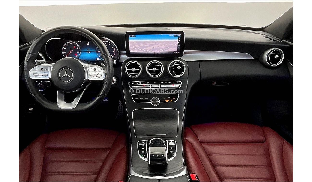 Mercedes-Benz C 200 Premium (AMG Line)