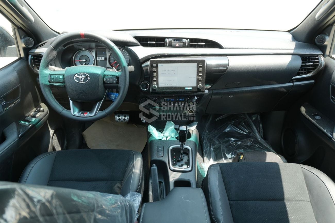 تويوتا هيلوكس GR SPORT 2.8L 4CYL DIESEL DC AT 4WD 2026MY