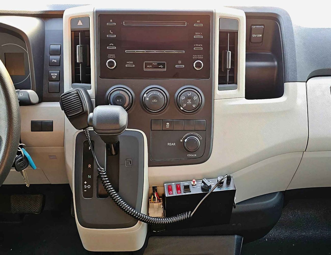 تويوتا هاياس / 3.5 DX HIGHROOF / V6 PETROL, A/T, EMERGENCY MEDICAL AMBULANCE / CODE#68093