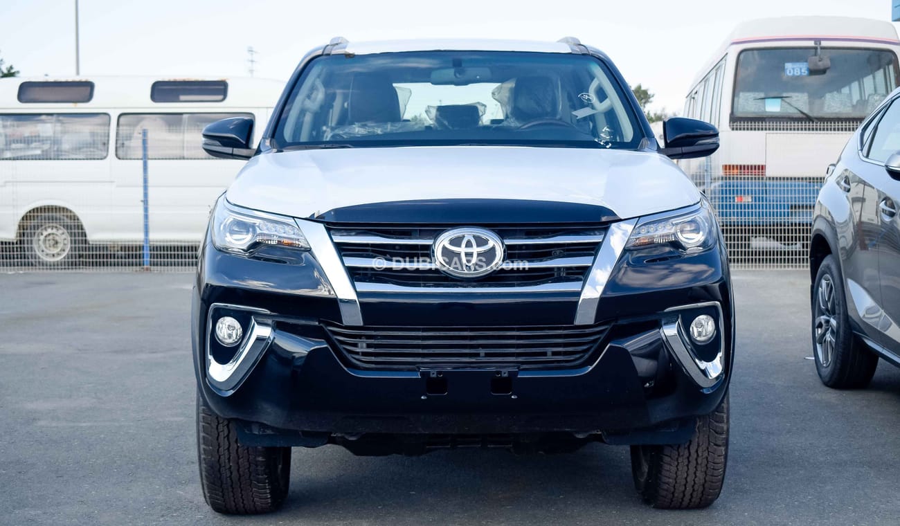 تويوتا فورتونر SR5 V6