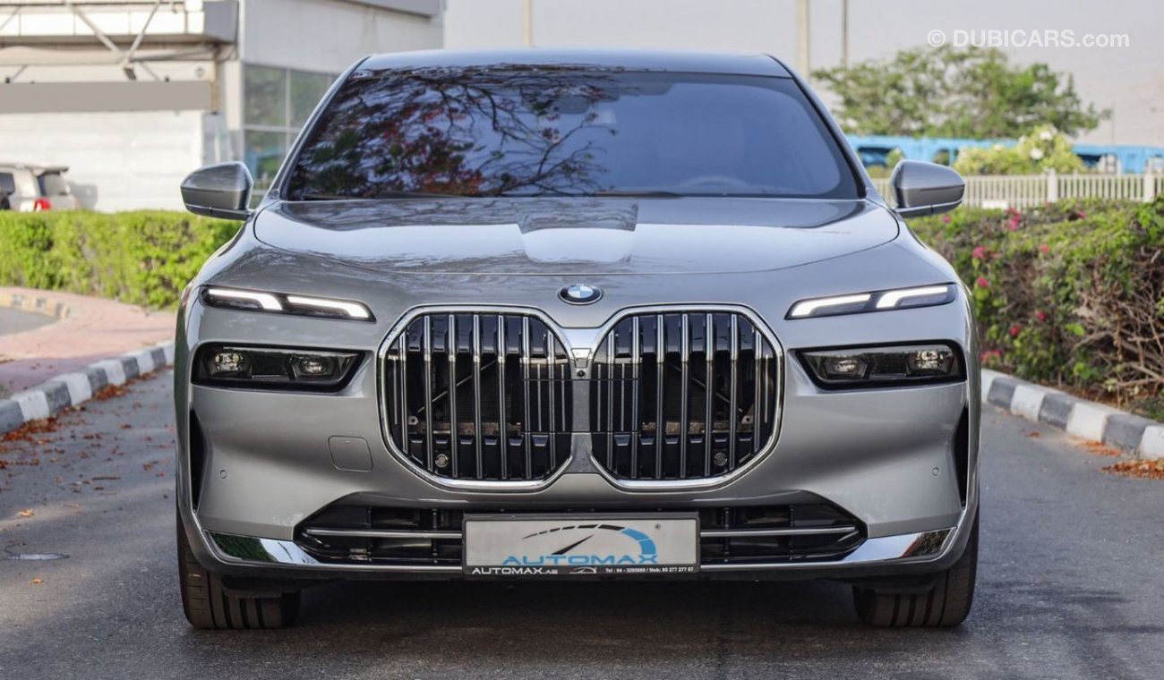 BMW 735 i Sedan 3.0L , 2023 GCC , 0Km , (ONLY FOR EXPORT)