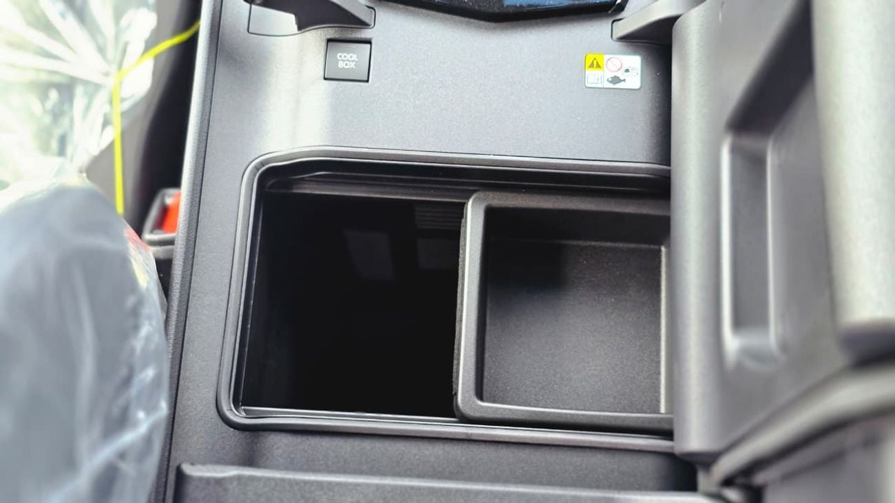 Toyota Land Cruiser GXR 4.0L