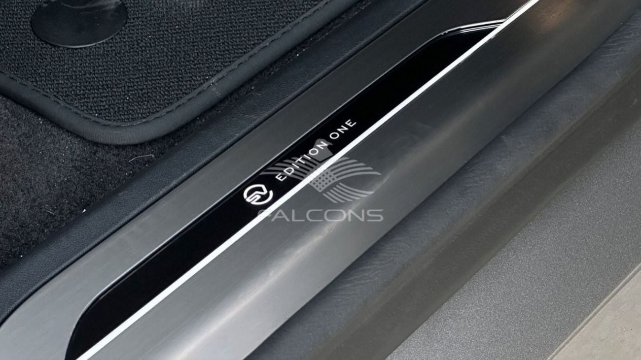 Land Rover Range Rover SV LWB P615 4.4L SPORT EDITION ONE V8 AT