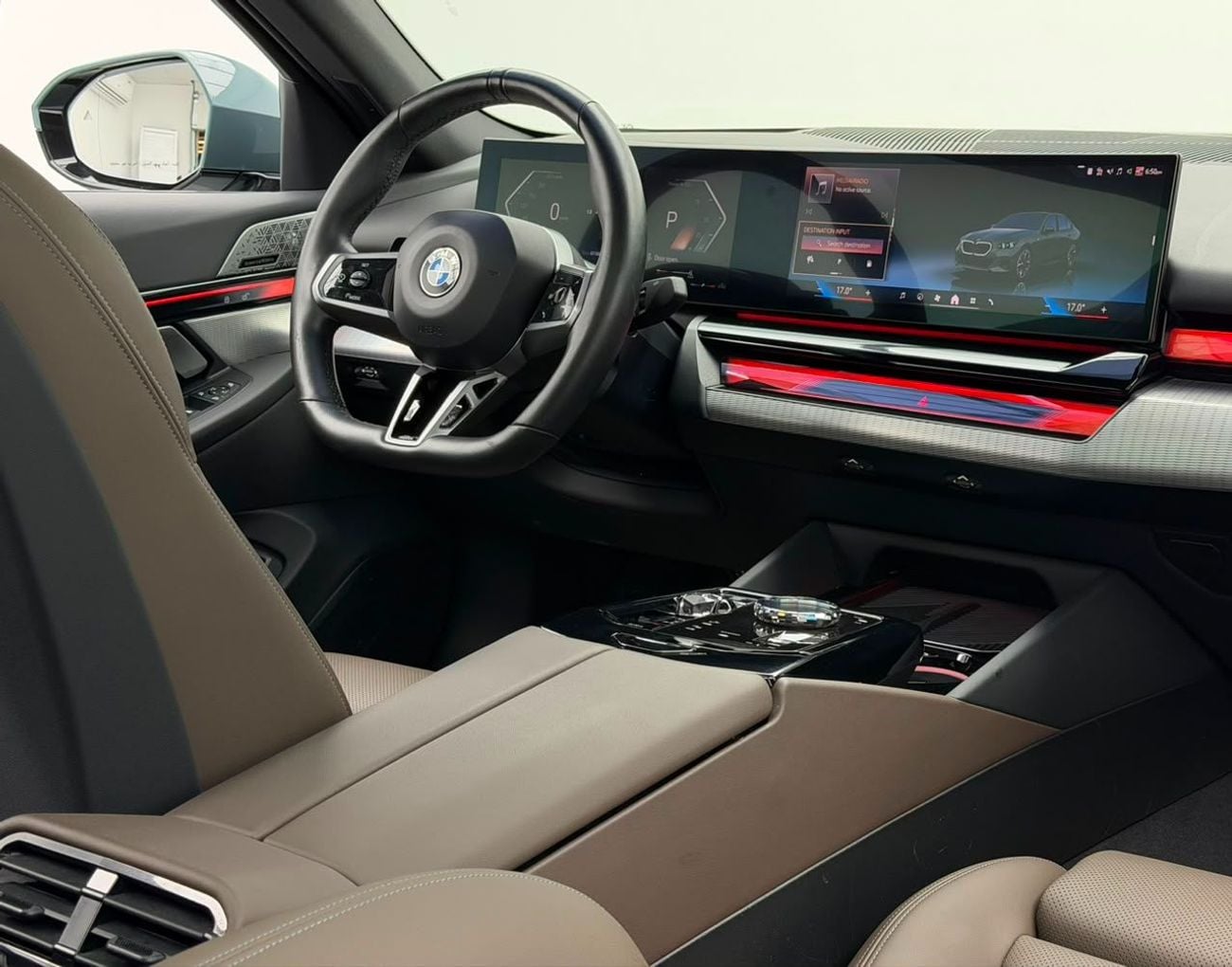 بي أم دبليو 520i M SPORT