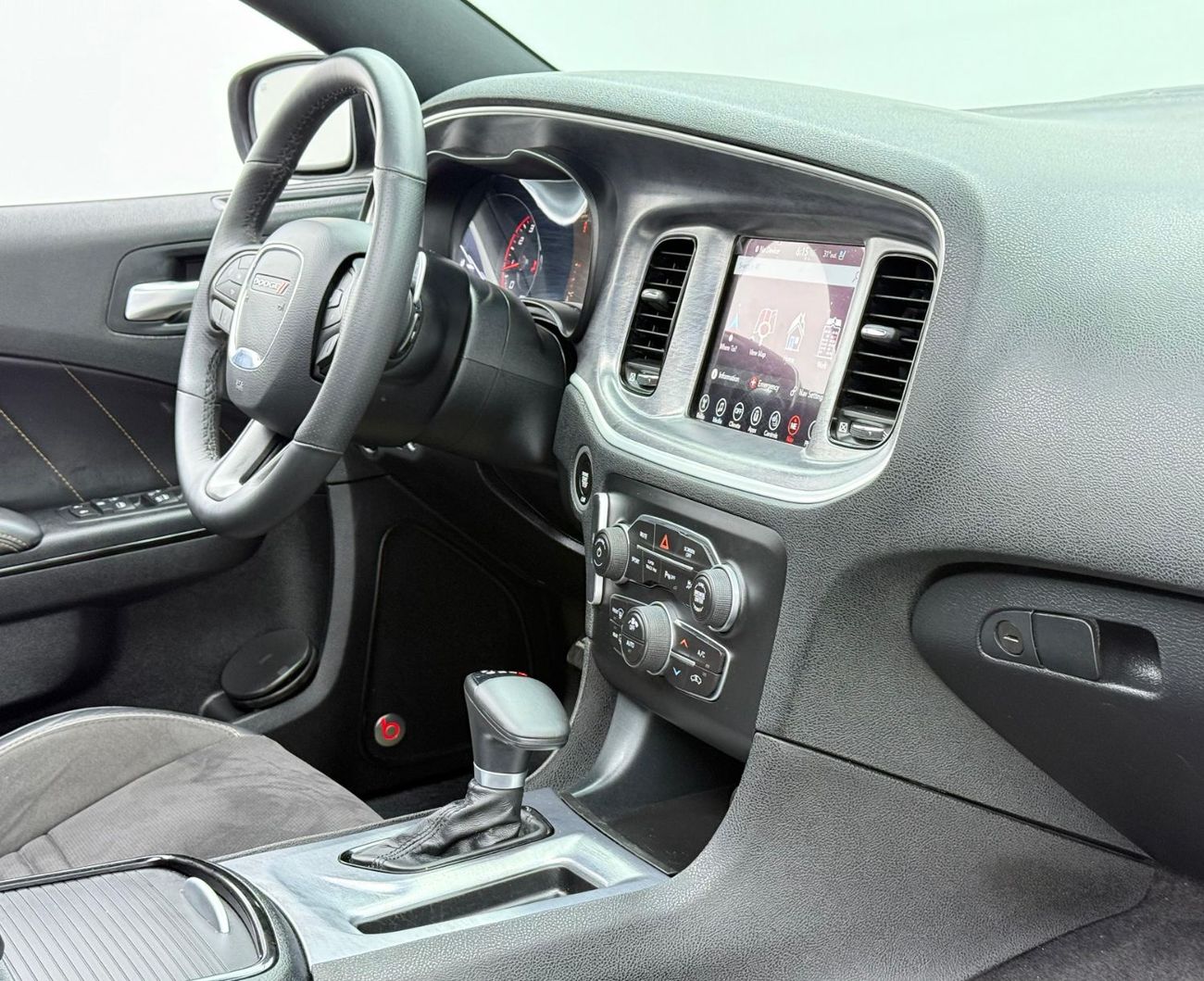 Dodge Charger Daytona R/T 5.7L 2017 Dodge Charger R/T Daytona, Full Service History, Excellent Condition, GCC