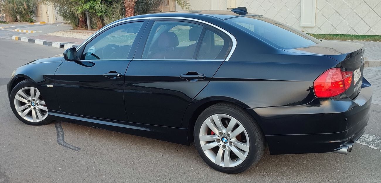 بي أم دبليو 325