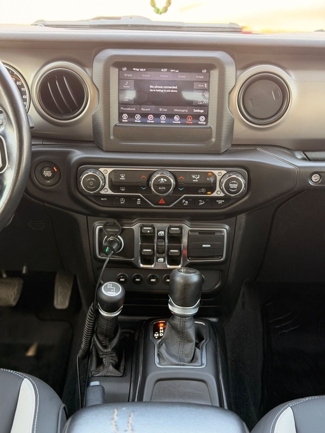جيب رانجلر أنليميتد SPORT Willys Wheeler 3.6L A/T (4 Door)