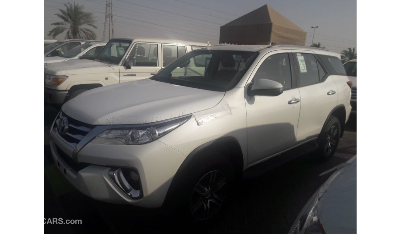 Toyota Fortuner 4x4 PETROL