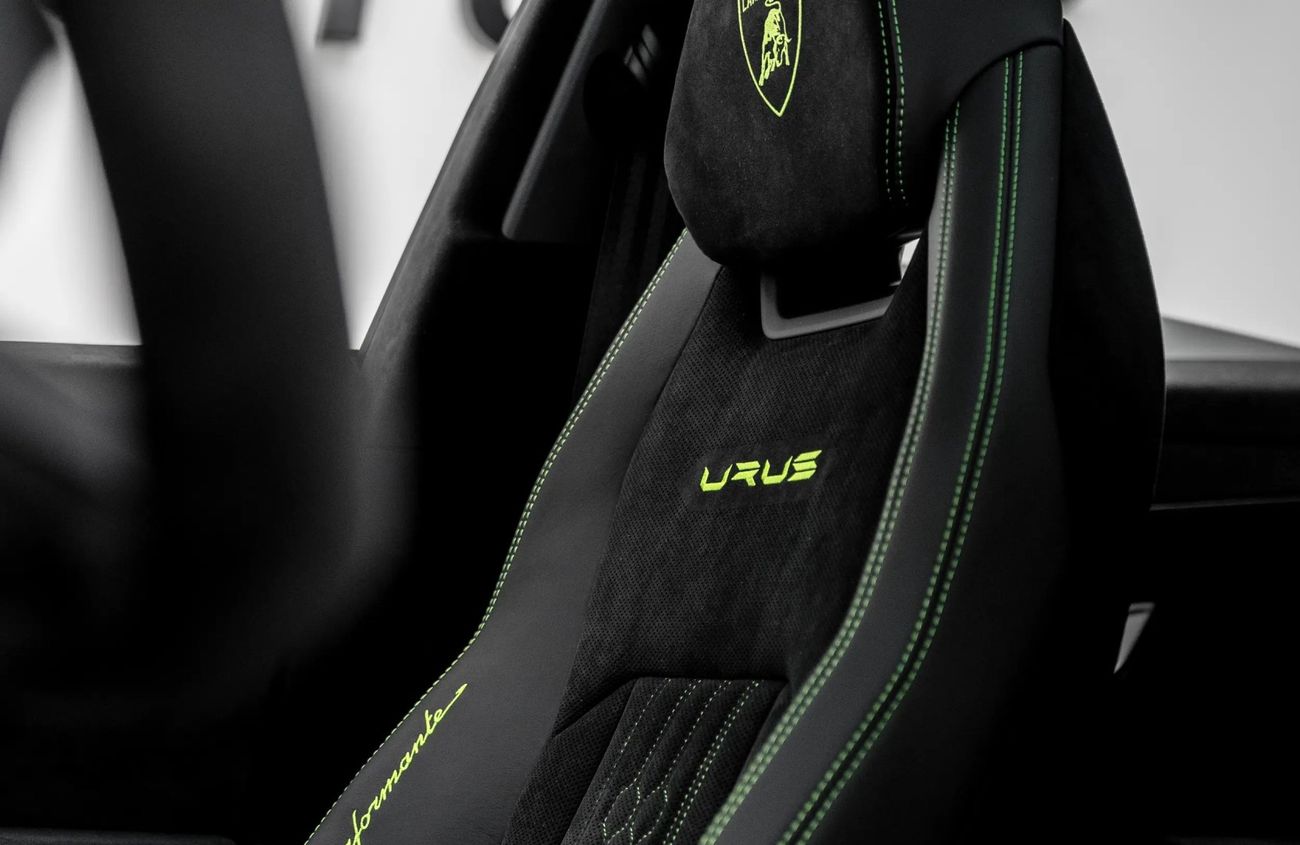 Lamborghini Urus 4.0L V8 Twin-Turbocharged Engine