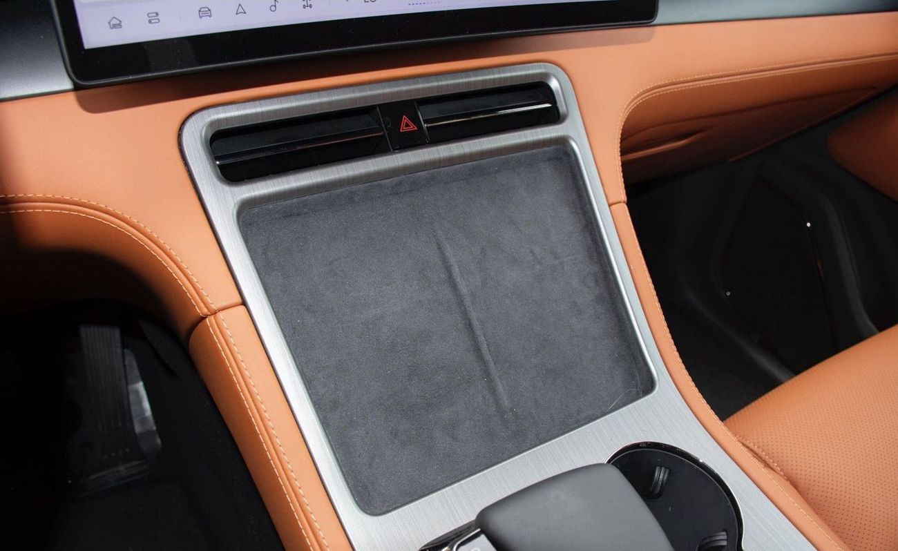 ROX 01 VIP 6-SEATER GCC Specs 2025 Model