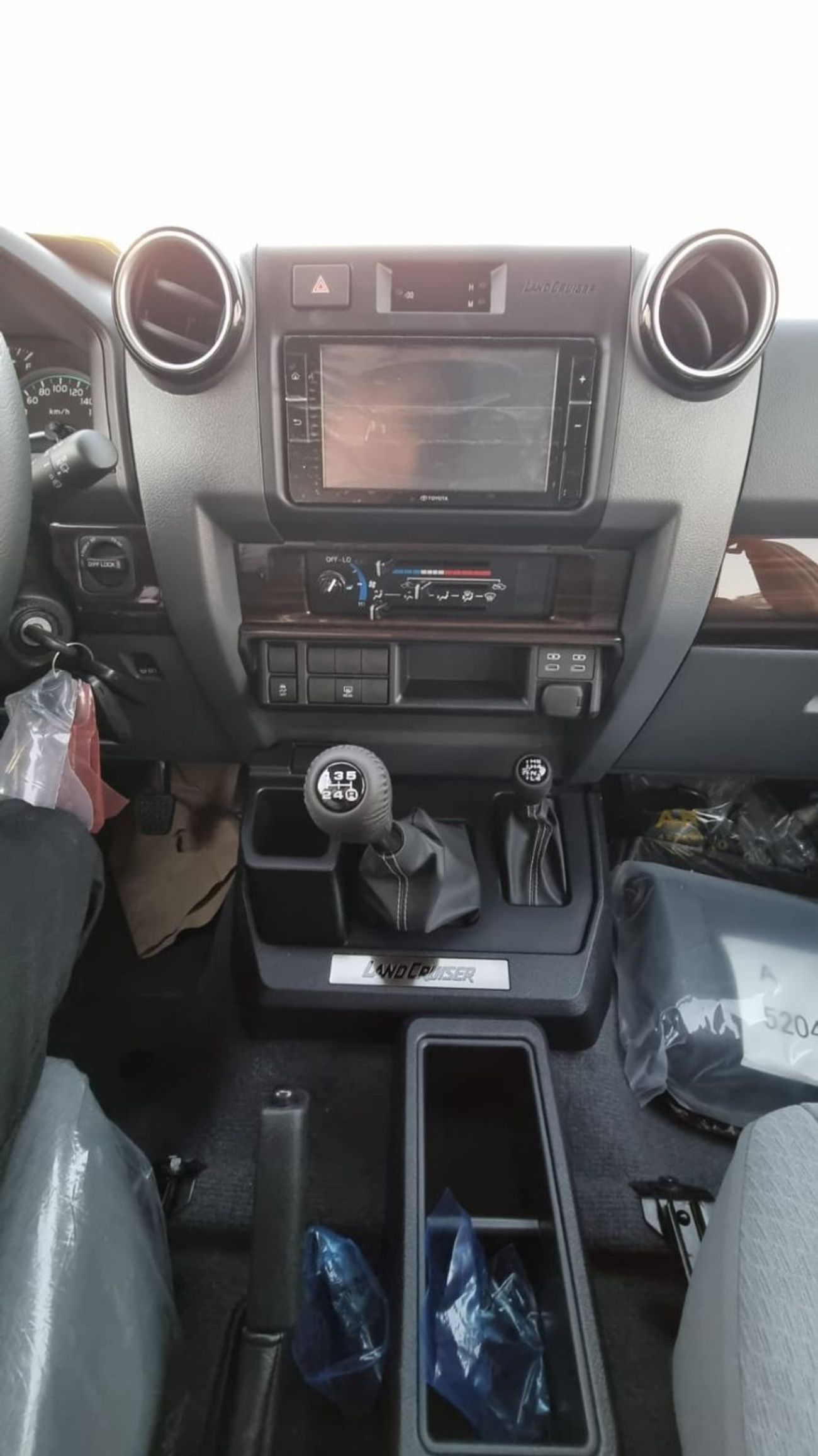 تويوتا لاند كروزر 70 Toyota LC 76 4.5 TDSL MID OPTION NEW SHAPE