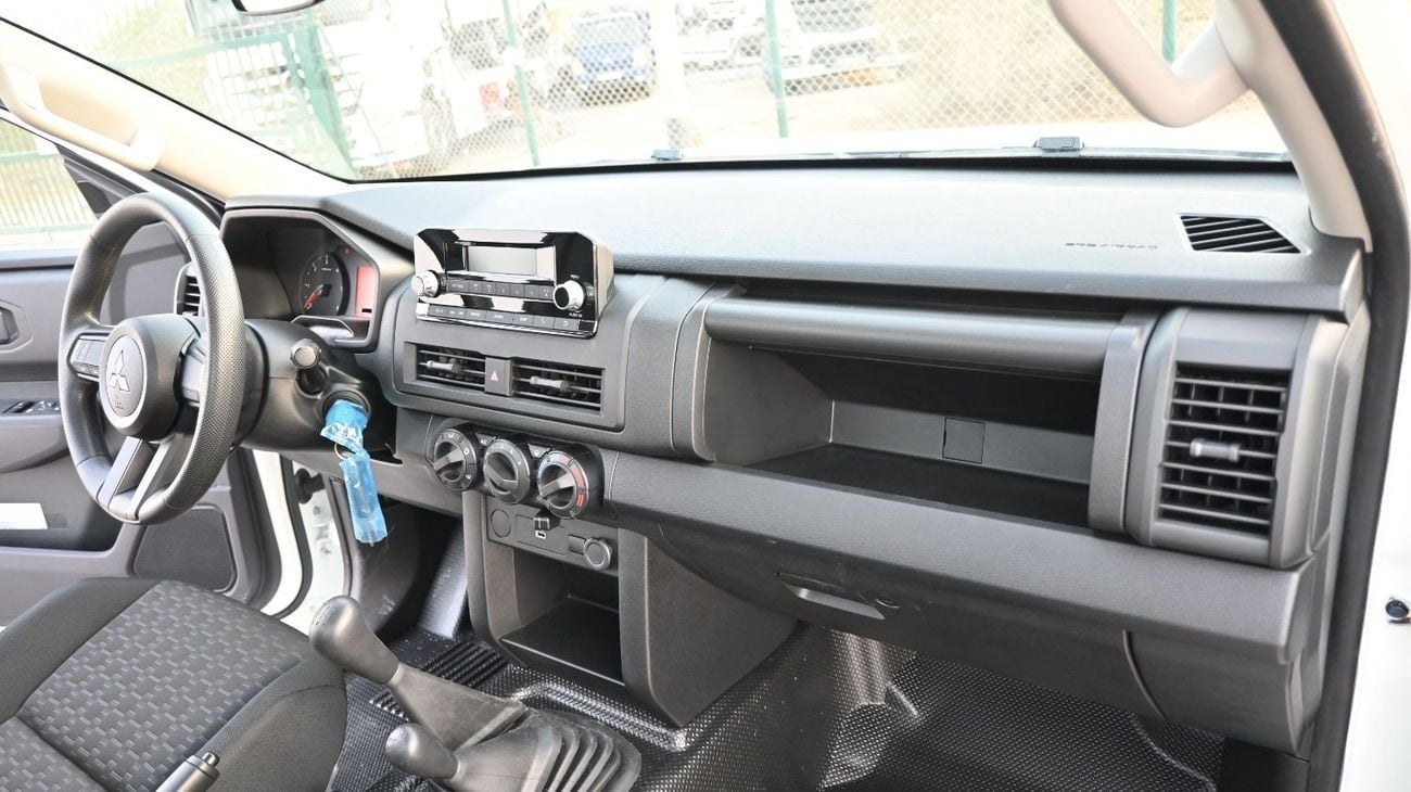 Mitsubishi L200 GL MITSUBISHI L200 2.4L GL SCAB 4WD 5MT DIESEL - (2026 MY