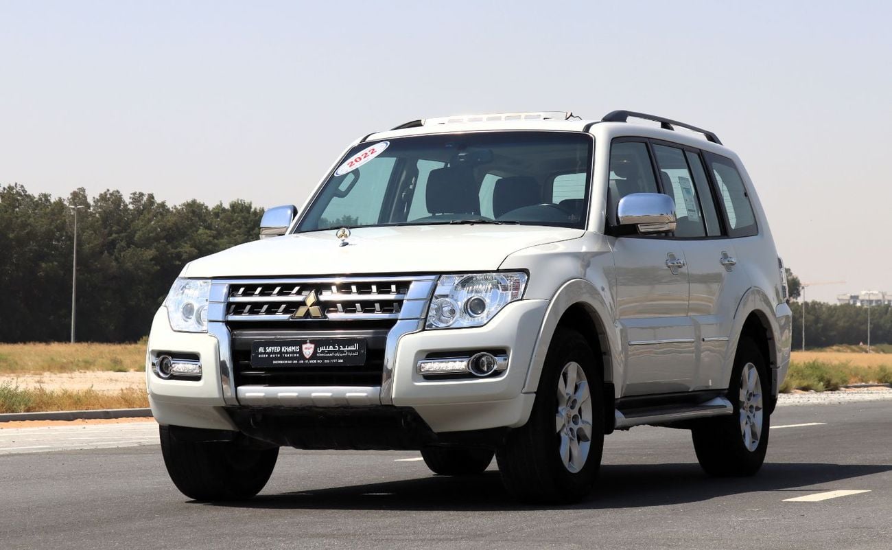 Mitsubishi Pajero GLS HIGHLINE ACCIDENTS FREE - GCC - PERFECT CONDITION INSIDE OUT - FULL OPTION