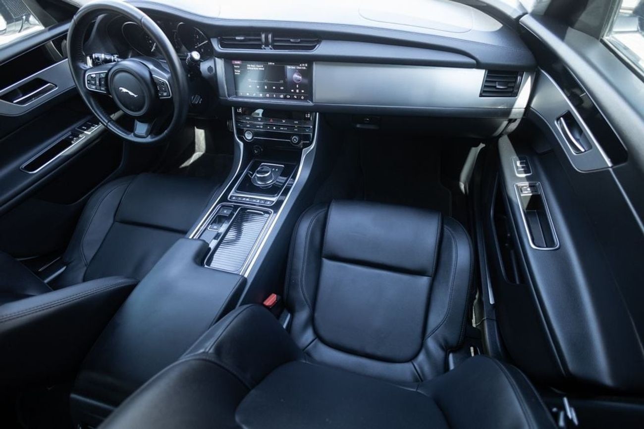 جاكوار XF Prestige 2.0L