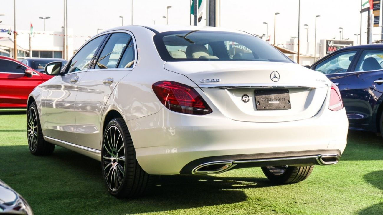 مرسيدس بنز C 300 4MATIC