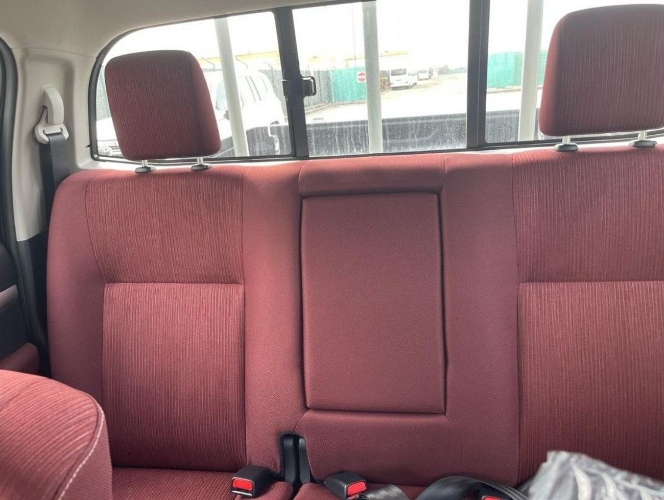 Toyota Hilux Toyota Hilux SR5 2.7L Petrol, Automatic Model 2024 Color White