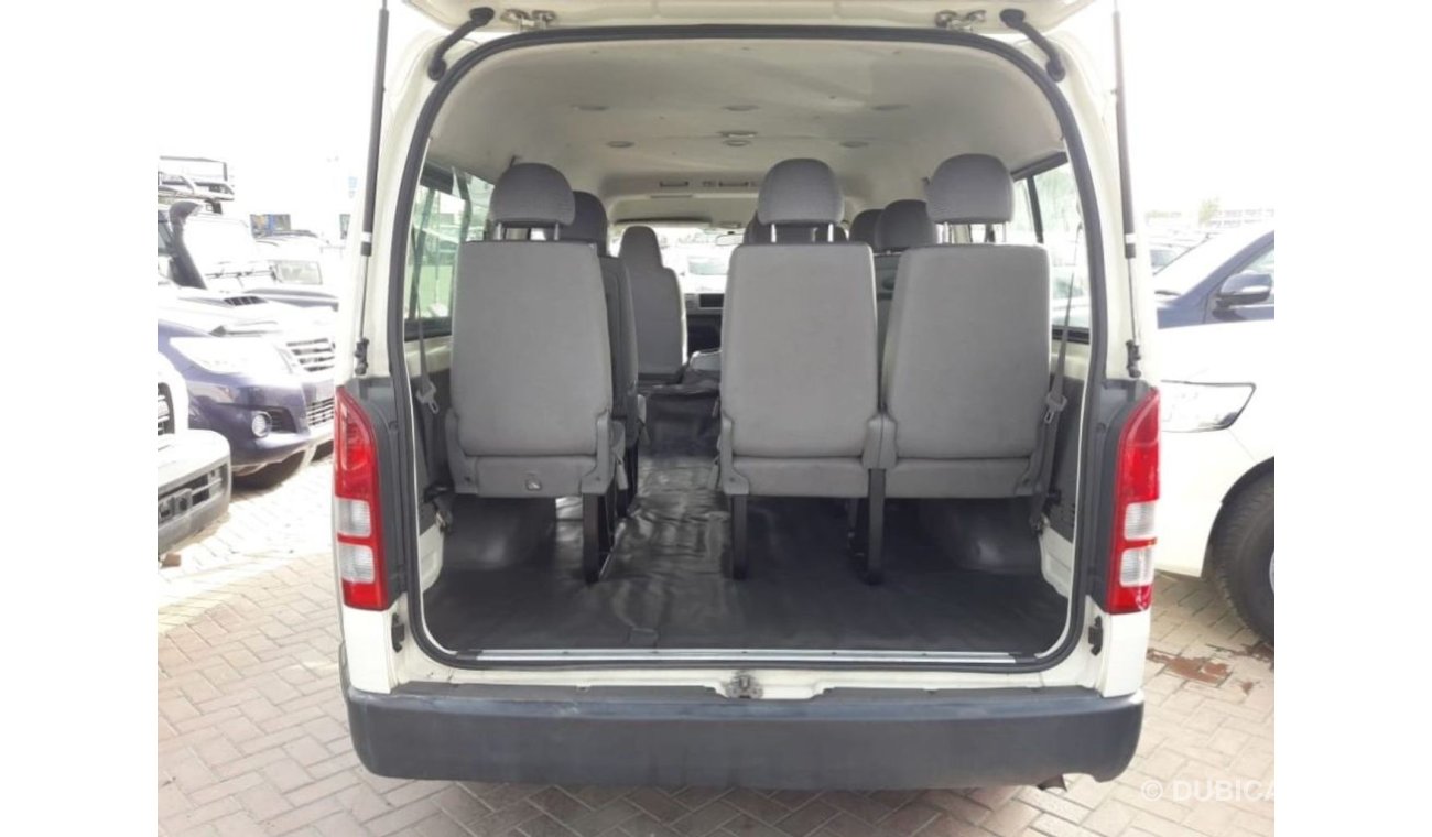 تويوتا هاياس Hiace commuter RIGHT HAND DRIVE (Stock no PM 251 )