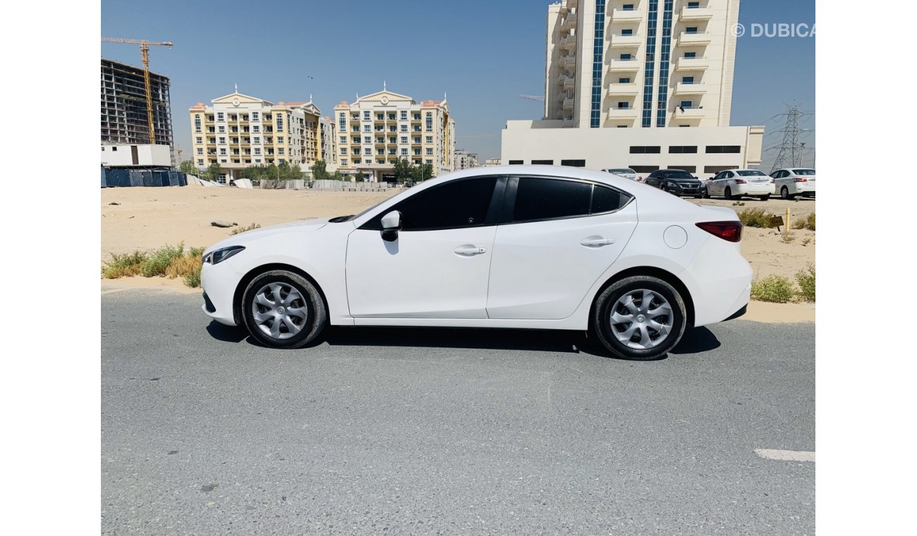 Mazda 3 2015 - 1.6 L, MINT CONDITION. JUST BUY AND DRIVE