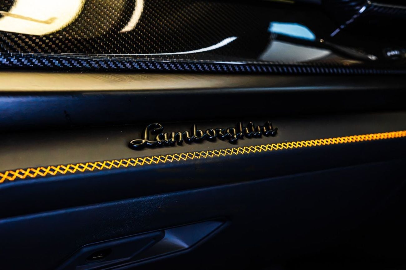 Lamborghini Urus SE FULL CARBON 2026