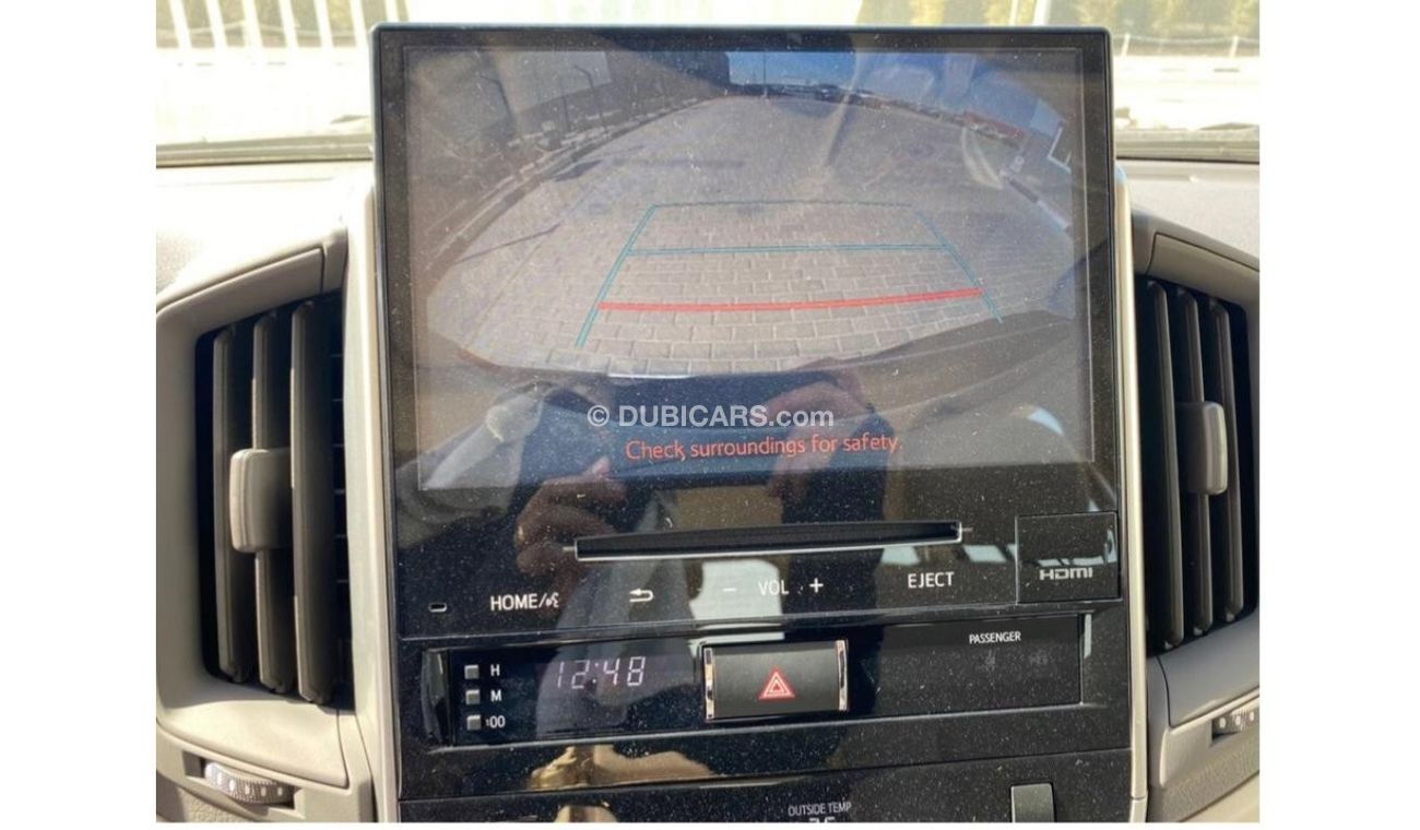 Toyota Land Cruiser GXR 4.6L V8 // 2021 // BLACK INSIDE GRAY   WITH SUNROOF , COOL BOX , PUSH START // SPECIAL OFFER //