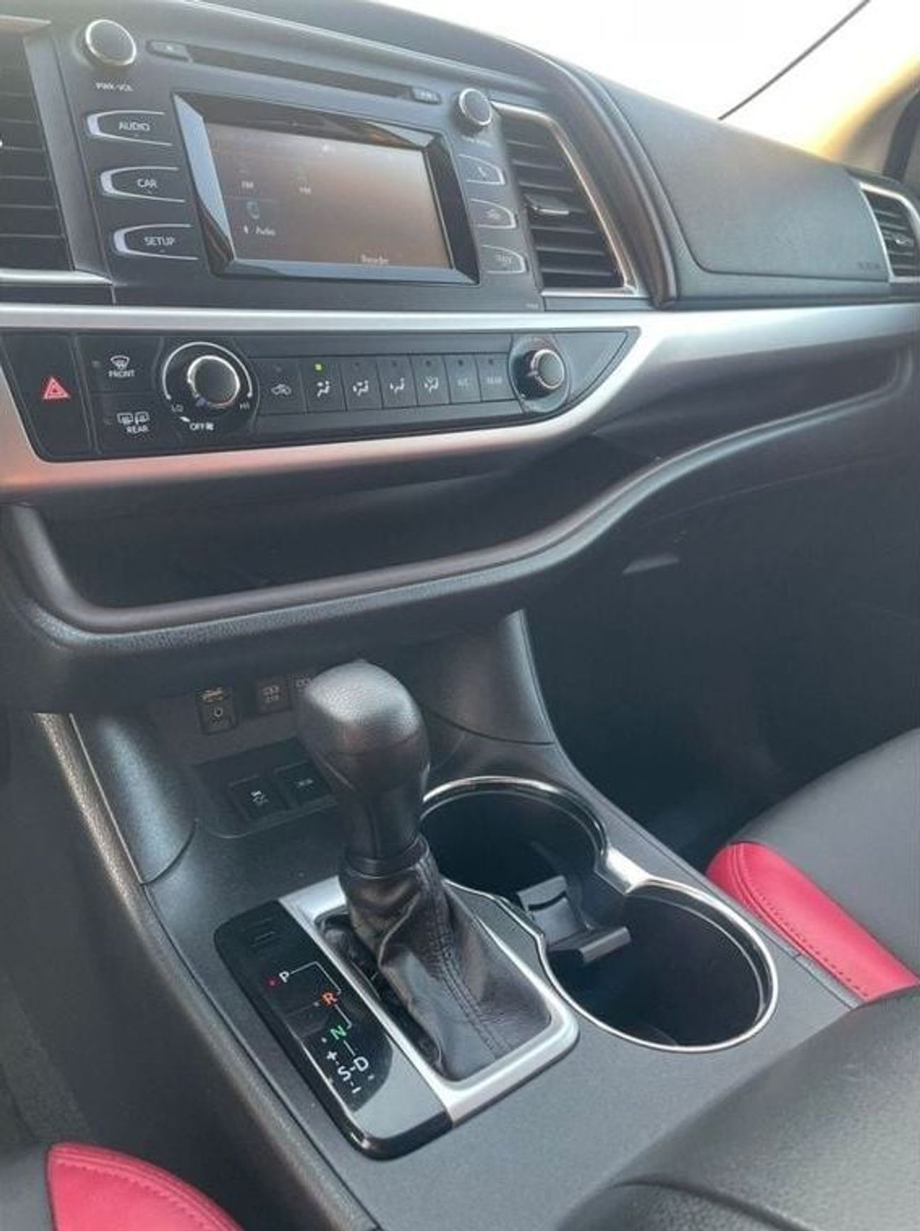 تويوتا هايلاندر 2019 Toyota Highlander LE+ Premier 3.5L V6 - AWD 4x4 - 7 Leather Seats - Rear CAN -