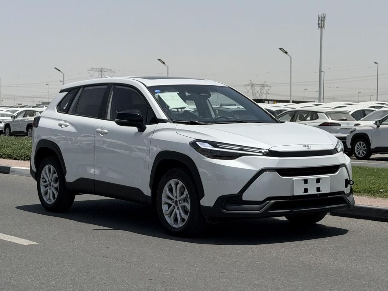 تويوتا فرونتلاندر Luxury 2.0L HYBRID FULL OPTION