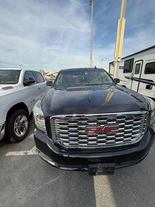 جي أم سي يوكون XL Denali 6.2L (8 Seater)