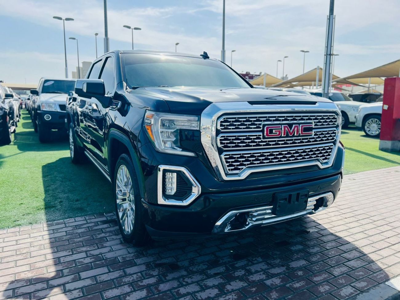 GMC Sierra GMC SIERRA DENALI 2020 5.3L V8 SLT Crew Cab (AWD) /V8