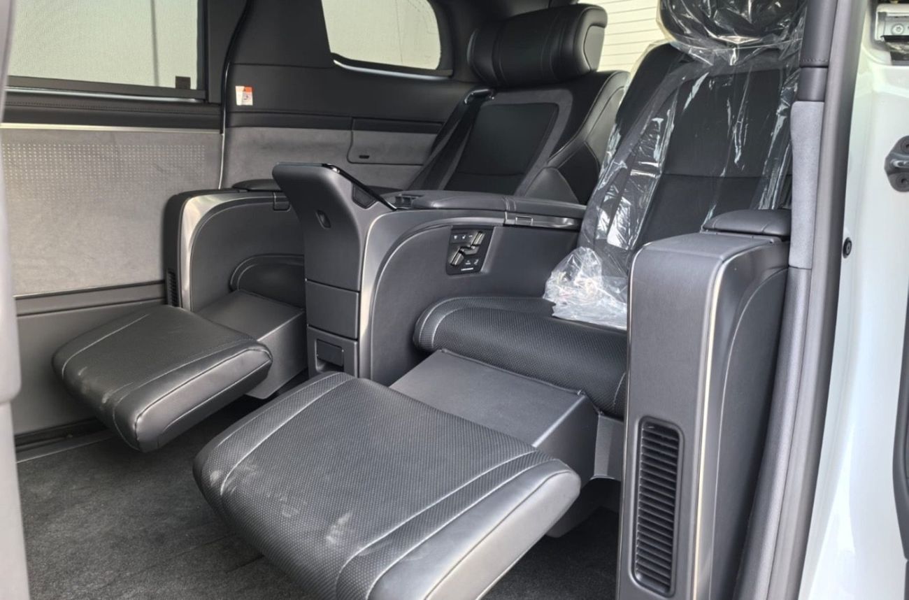 Lexus LM 350h 2025 LEXUS LM350h 2.5L HYBRID FULL OPTION